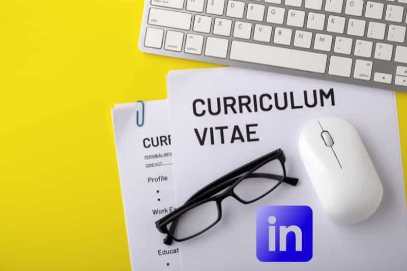 Servicio, realización de CV y perfil de LinkedIn
